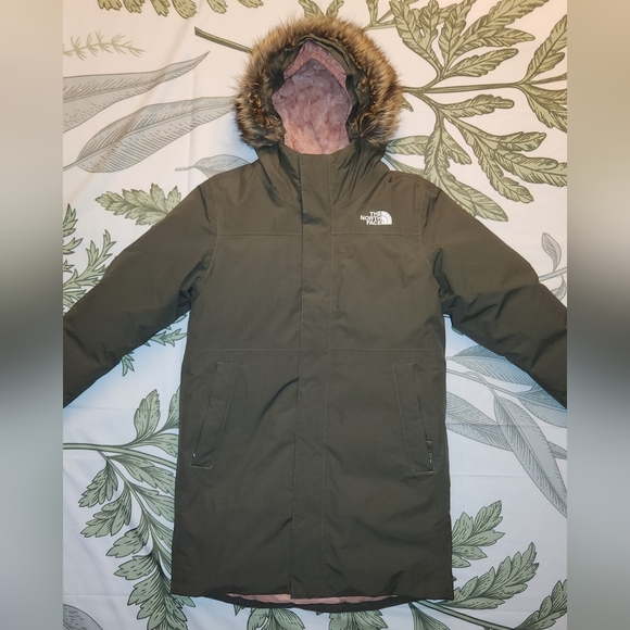 The North Face Other - The North Face Girls’ Arctic Swirl Parka – Thyme (Sz L)
